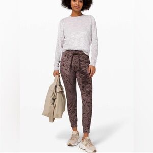 🌼Lululemon Ready to Crush Jogger Sz 4 French Press